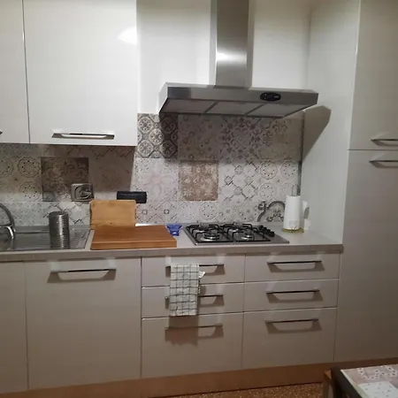 Comfortable One Bedroom With Parking Space In The Center Of Genoa