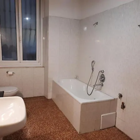 Comfortable One Bedroom With Parking Space In The Center Of Apartment Genoa
