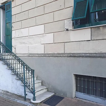 Apartment Comfortable One Bedroom With Parking Space In The Center Of Genoa